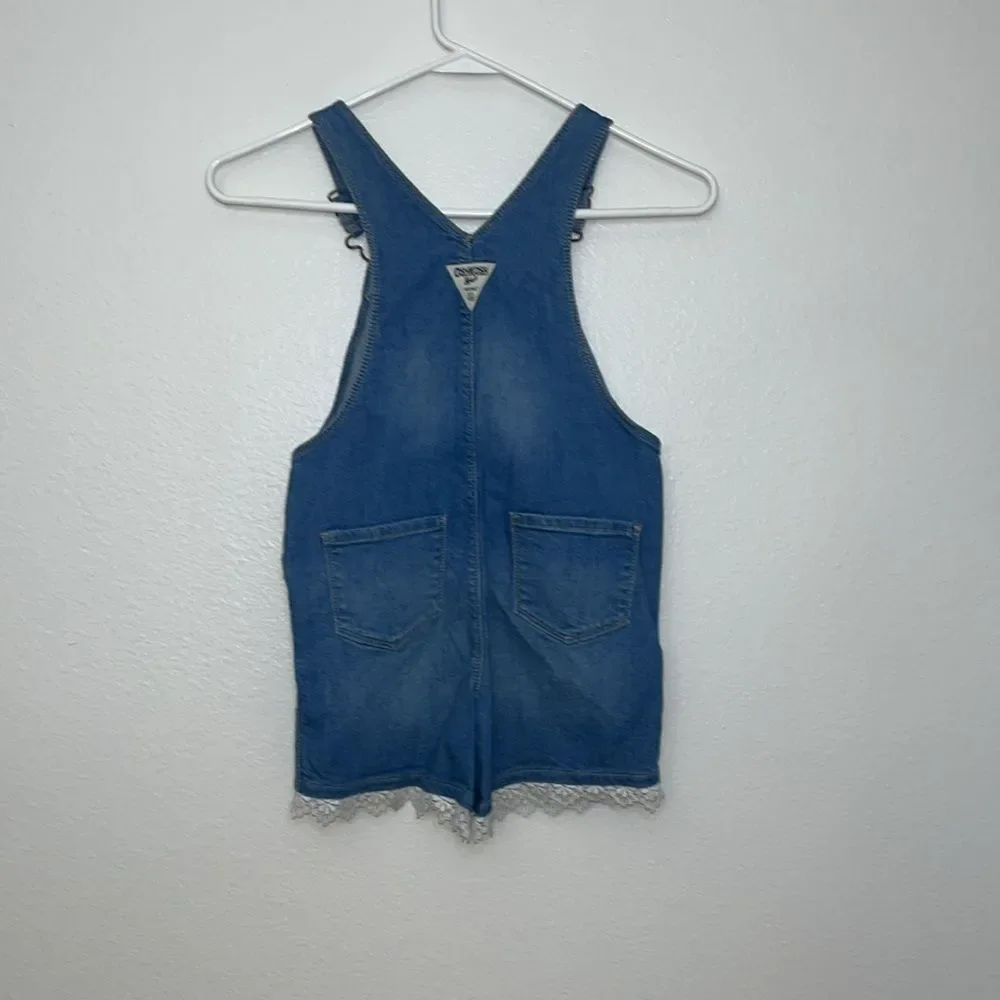 OshKosh B’gosh - Girls Overall Shortalls with Lace Detail 5T